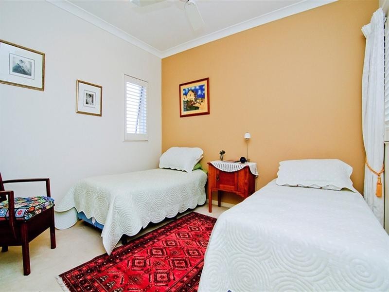 8/28 Oatland Esplanade, Runaway Bay QLD 4216