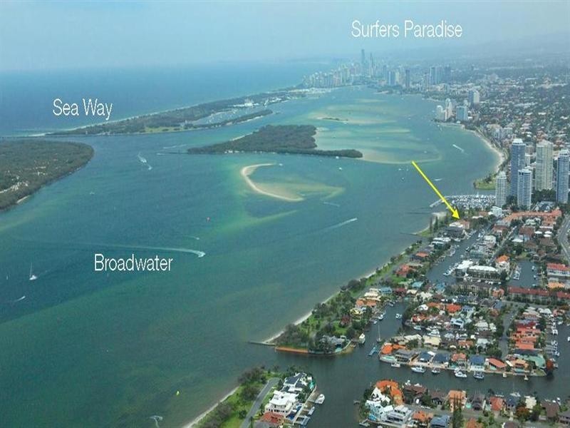 8/28 Oatland Esplanade, Runaway Bay QLD 4216