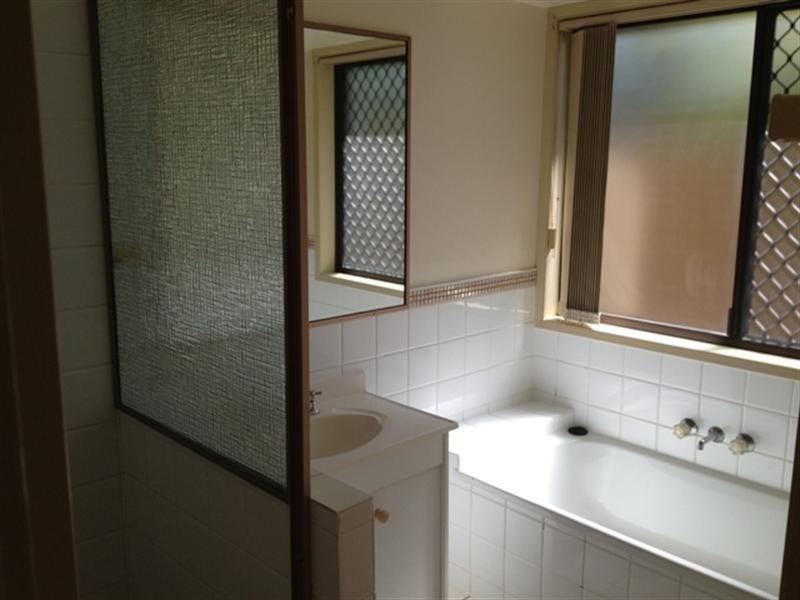 2/9 Elm Court, Labrador QLD 4215