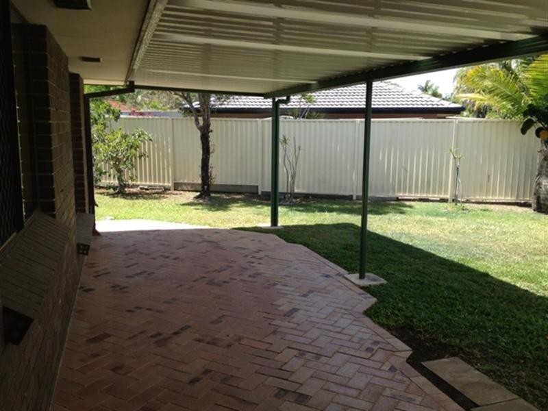 2/9 Elm Court, Labrador QLD 4215