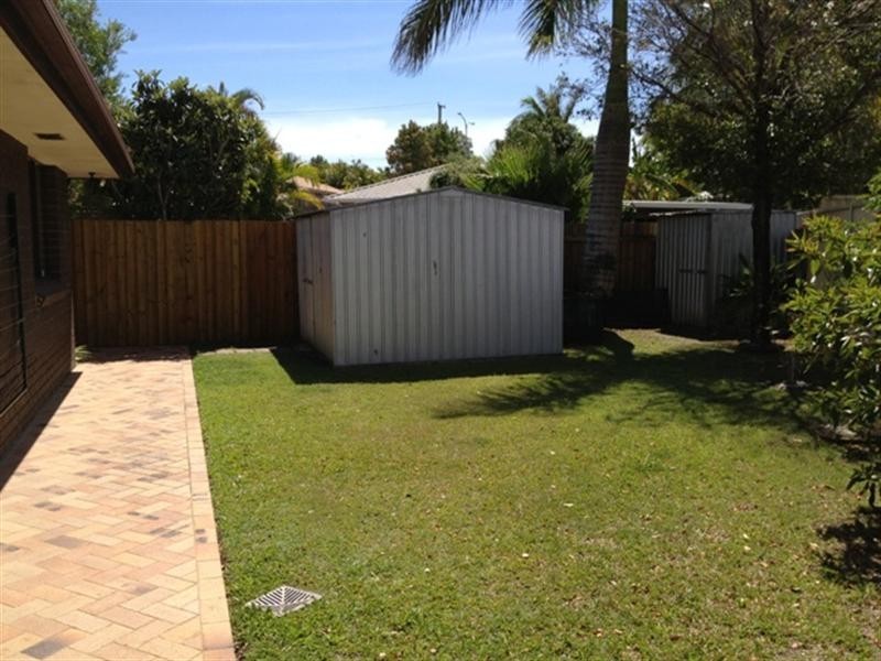 2/9 Elm Court, Labrador QLD 4215