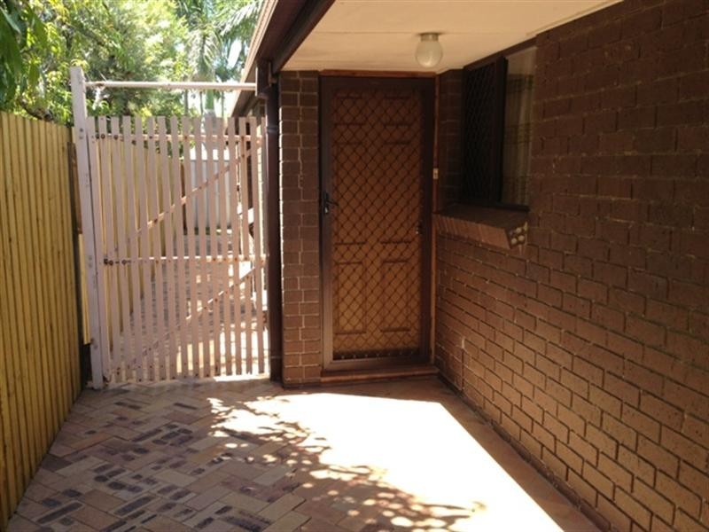 2/9 Elm Court, Labrador QLD 4215