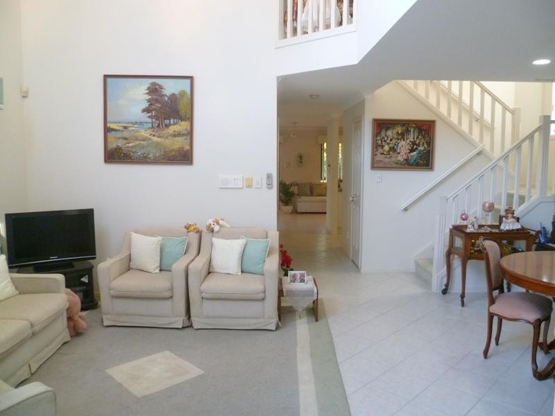 6 Thyme Court, Runaway Bay QLD 4216