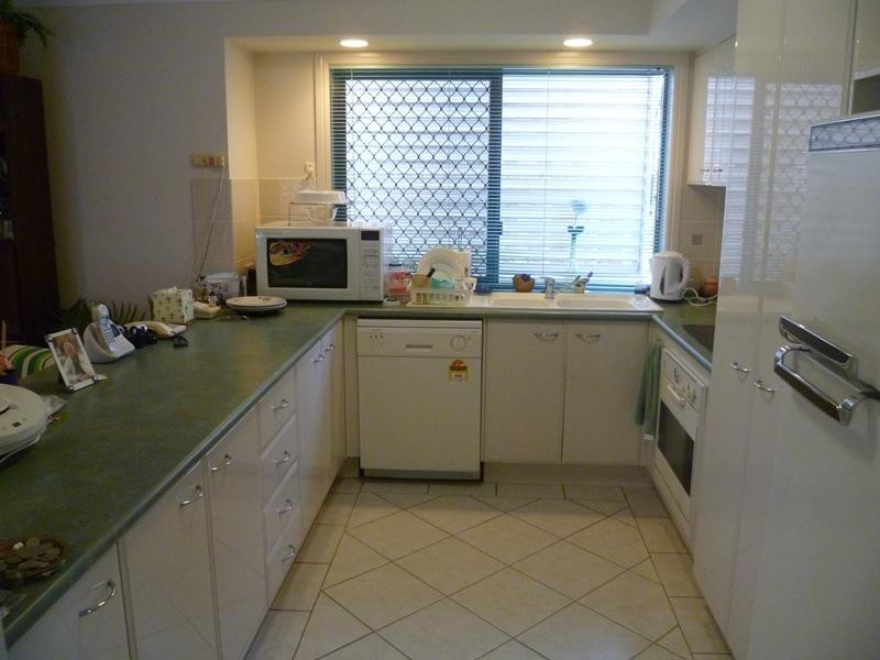 6 Thyme Court, Runaway Bay QLD 4216