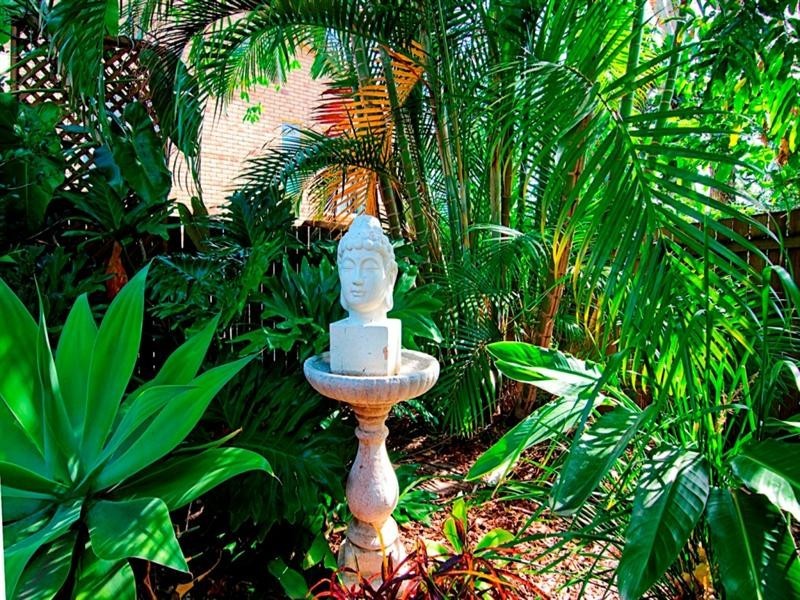 10 Thyme Court, Runaway Bay QLD 4216