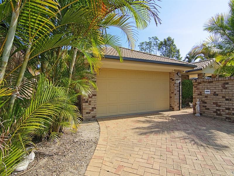 10 Thyme Court, Runaway Bay QLD 4216