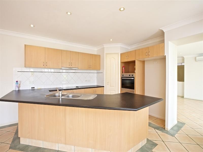 3 Brittany Drive, Oxenford QLD 4210