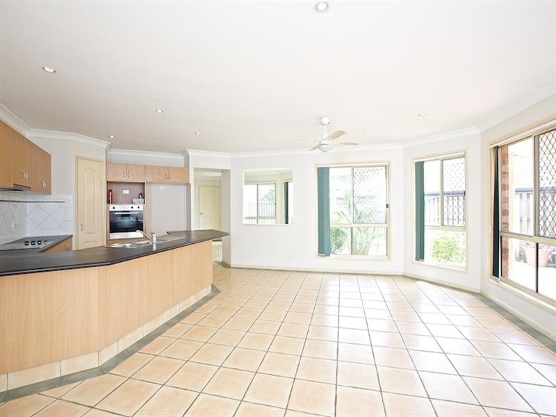 3 Brittany Drive, Oxenford QLD 4210