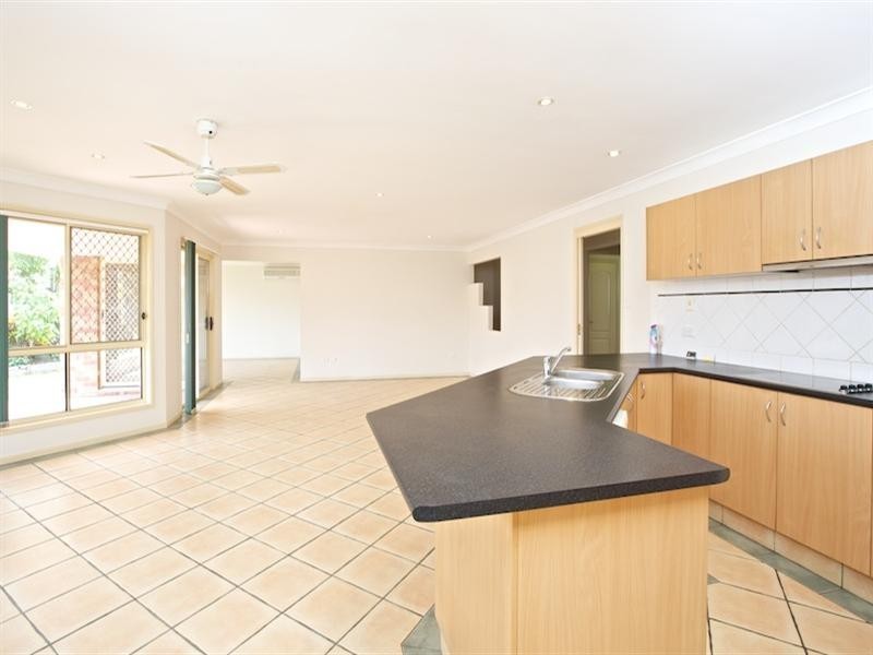 3 Brittany Drive, Oxenford QLD 4210