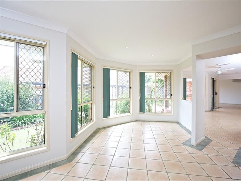 3 Brittany Drive, Oxenford QLD 4210