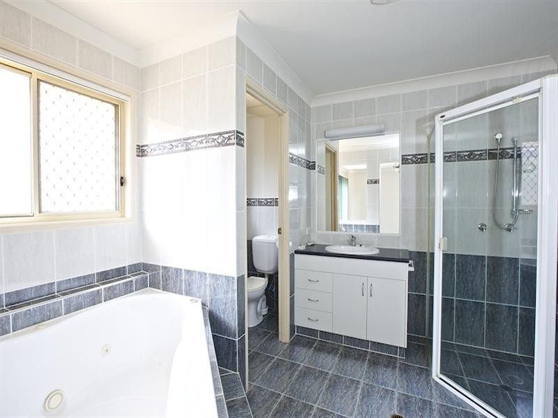 3 Brittany Drive, Oxenford QLD 4210