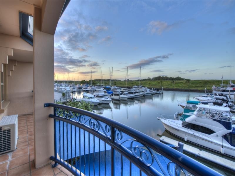 69 John Lund Drive, Hope Island QLD 4212