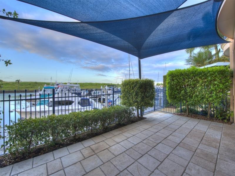 69 John Lund Drive, Hope Island QLD 4212