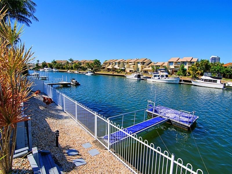 28 Sundance Way, Runaway Bay QLD 4216