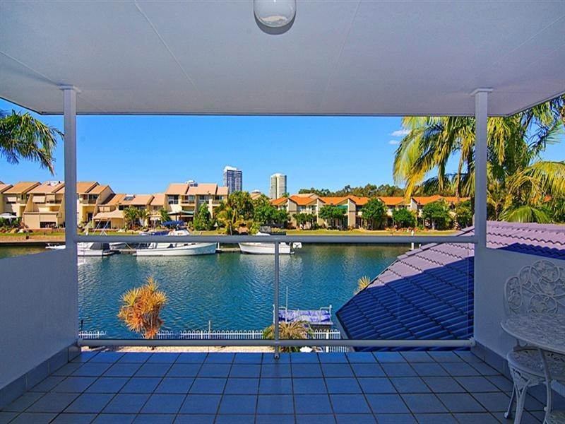 28 Sundance Way, Runaway Bay QLD 4216