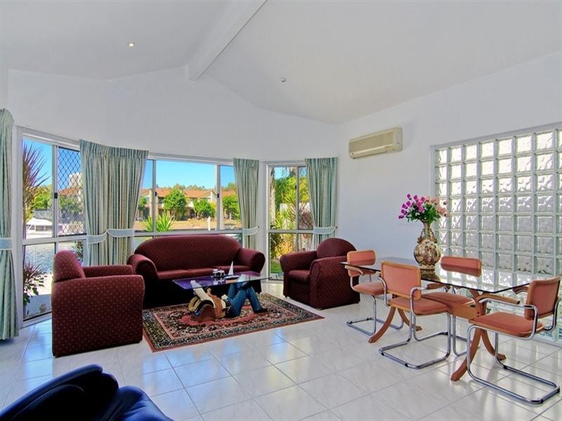 28 Sundance Way, Runaway Bay QLD 4216