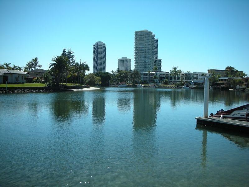 42/11-19 Taylor Street, Biggera Waters QLD 4216