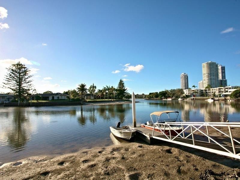 42/11-19 Taylor Street, Biggera Waters QLD 4216