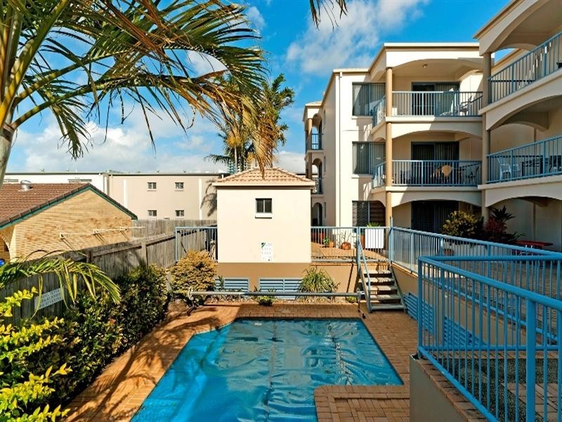 10/103 – 105 Frank Street, Labrador QLD 4215