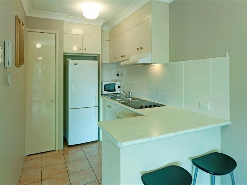 10/103 – 105 Frank Street, Labrador QLD 4215