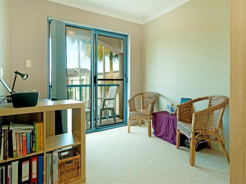 10/103 – 105 Frank Street, Labrador QLD 4215