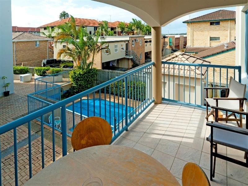 10/103 – 105 Frank Street, Labrador QLD 4215