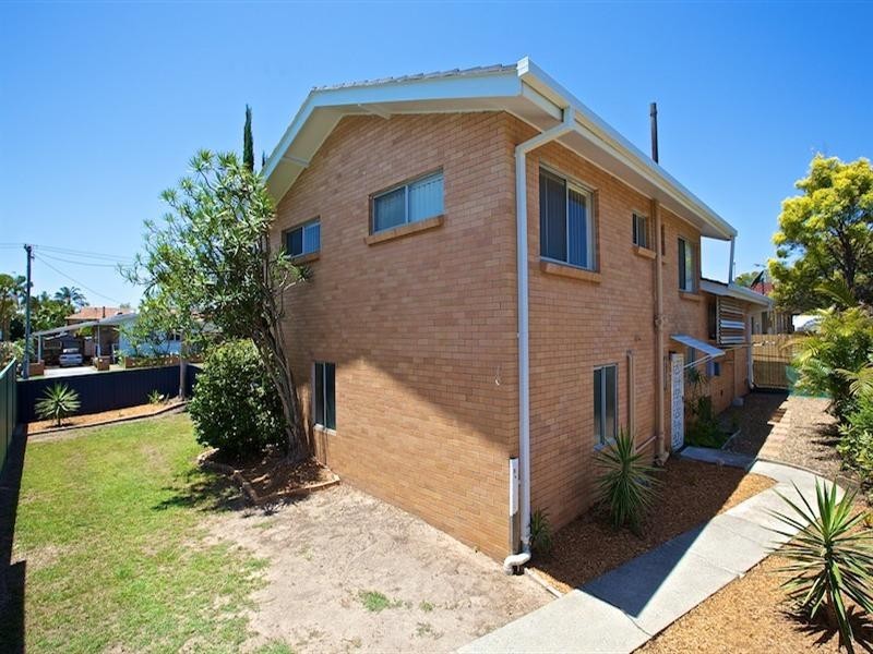 12 Ashton Street, Labrador QLD 4215