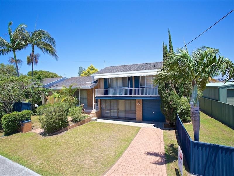 12 Ashton Street, Labrador QLD 4215