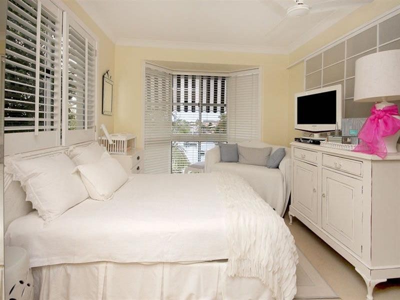 30 Cockleshell Court, Runaway Bay QLD 4216