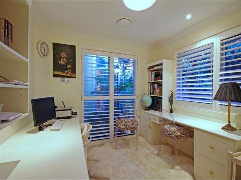 30 Cockleshell Court, Runaway Bay QLD 4216