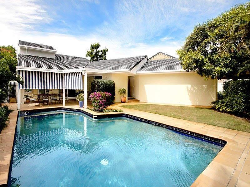 30 Cockleshell Court, Runaway Bay QLD 4216