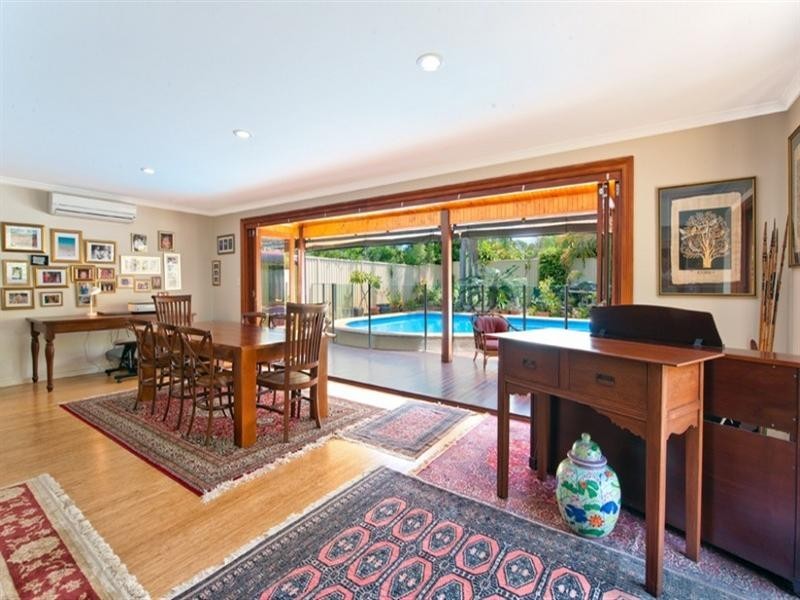 72 Broadwater Street, Runaway Bay QLD 4216