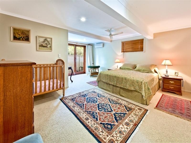 72 Broadwater Street, Runaway Bay QLD 4216