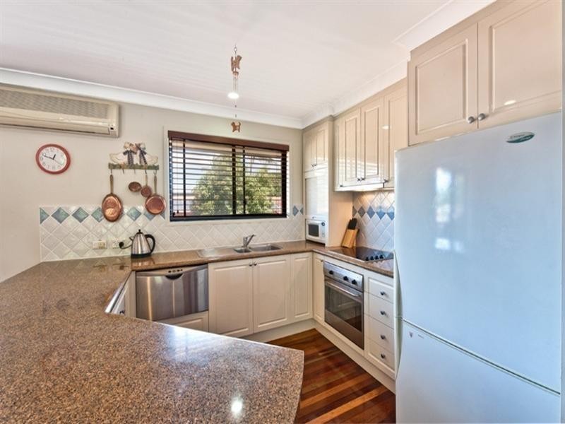 72 Broadwater Street, Runaway Bay QLD 4216