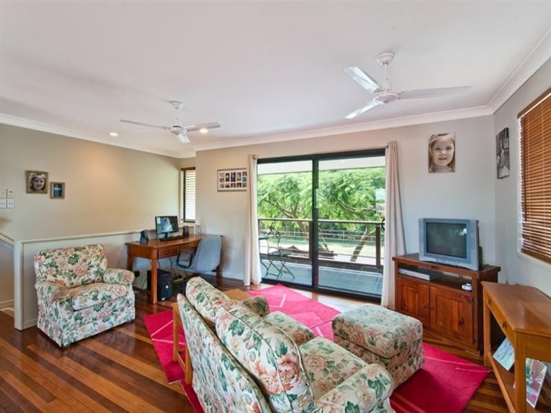 72 Broadwater Street, Runaway Bay QLD 4216