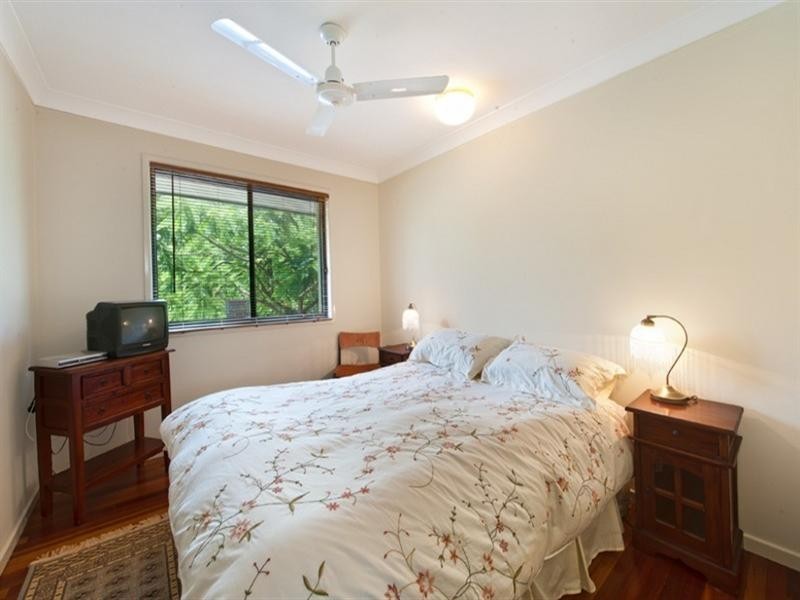 72 Broadwater Street, Runaway Bay QLD 4216