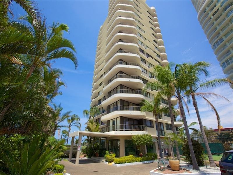 37/9 Bayview Street, Runaway Bay QLD 4216