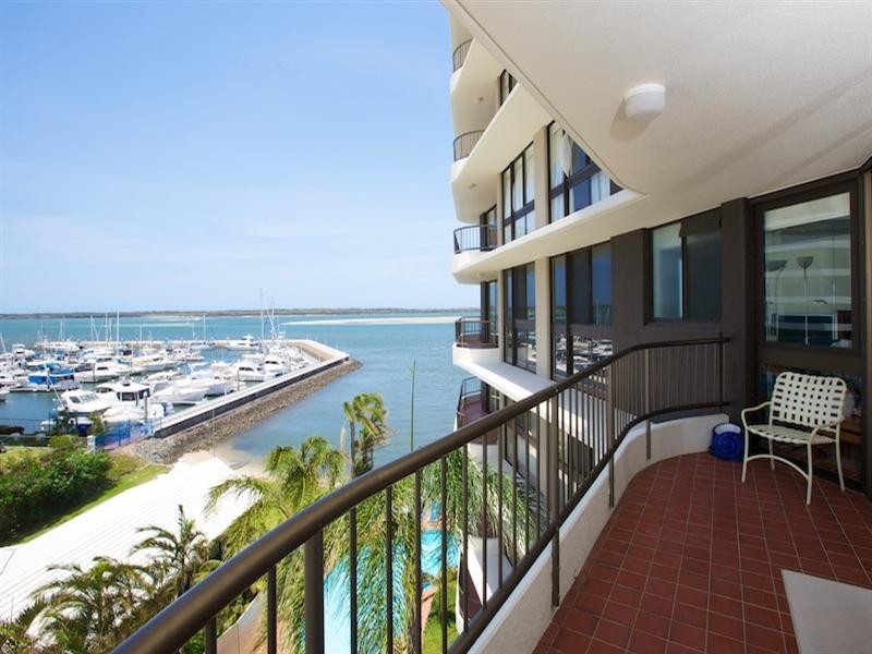 37/9 Bayview Street, Runaway Bay QLD 4216
