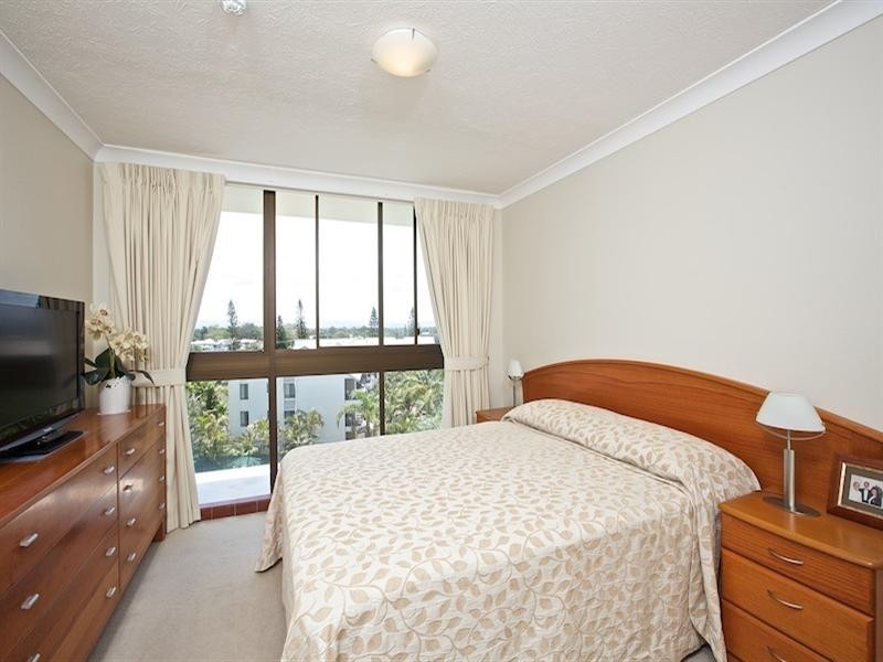 37/9 Bayview Street, Runaway Bay QLD 4216