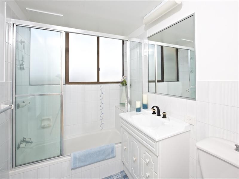 37/9 Bayview Street, Runaway Bay QLD 4216