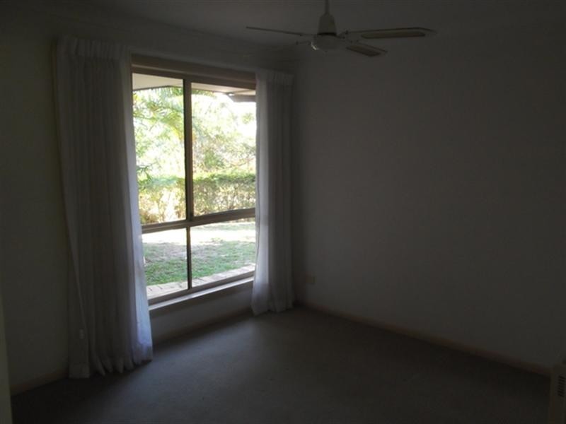 28 Akoonah Street, Hope Island QLD 4212