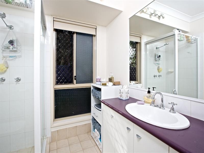 37 Blueash Crescent, Oxenford QLD 4210