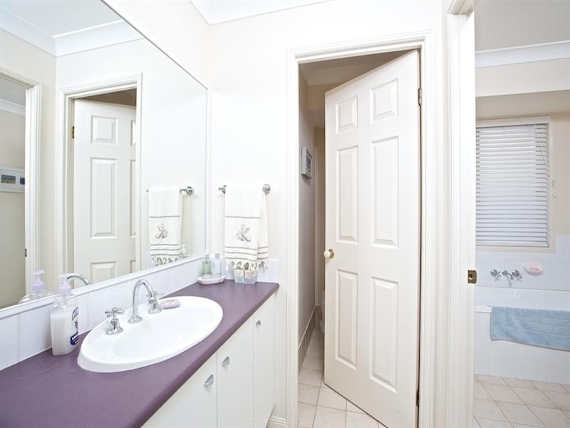 37 Blueash Crescent, Oxenford QLD 4210