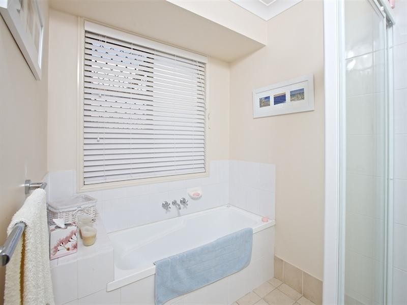 37 Blueash Crescent, Oxenford QLD 4210