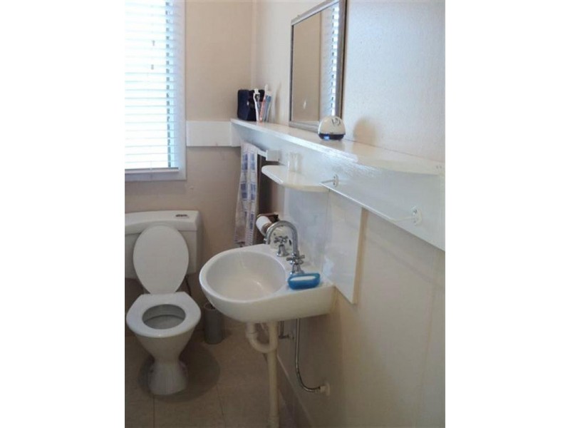 9 Central Street, Labrador QLD 4215