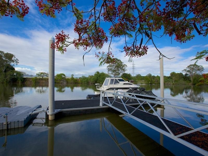 1 Bosun Parade, Ashmore QLD 4214