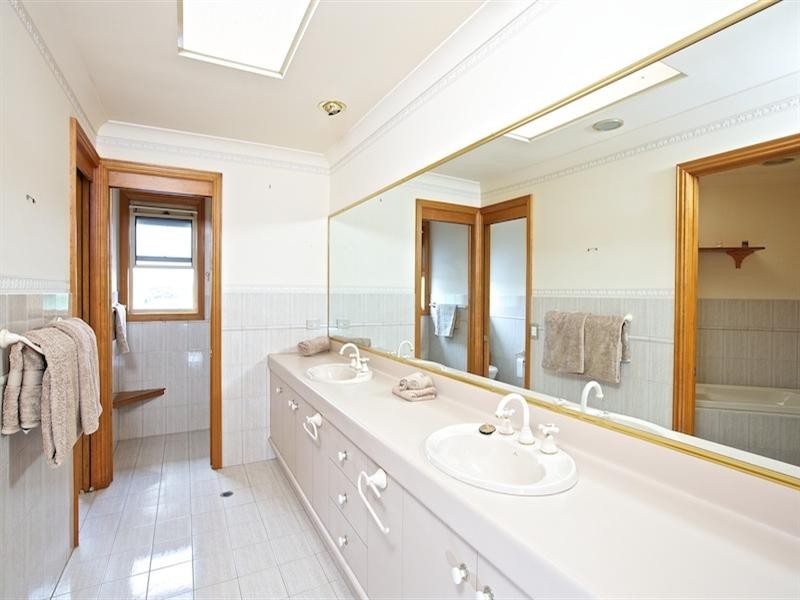 1 Bosun Parade, Ashmore QLD 4214