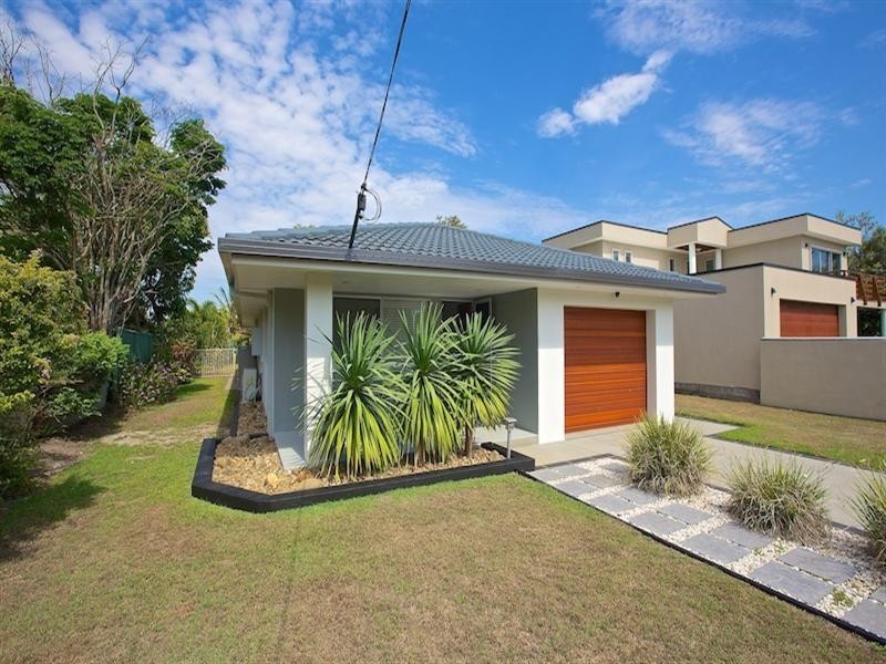 14 Deagon Drive, Runaway Bay QLD 4216