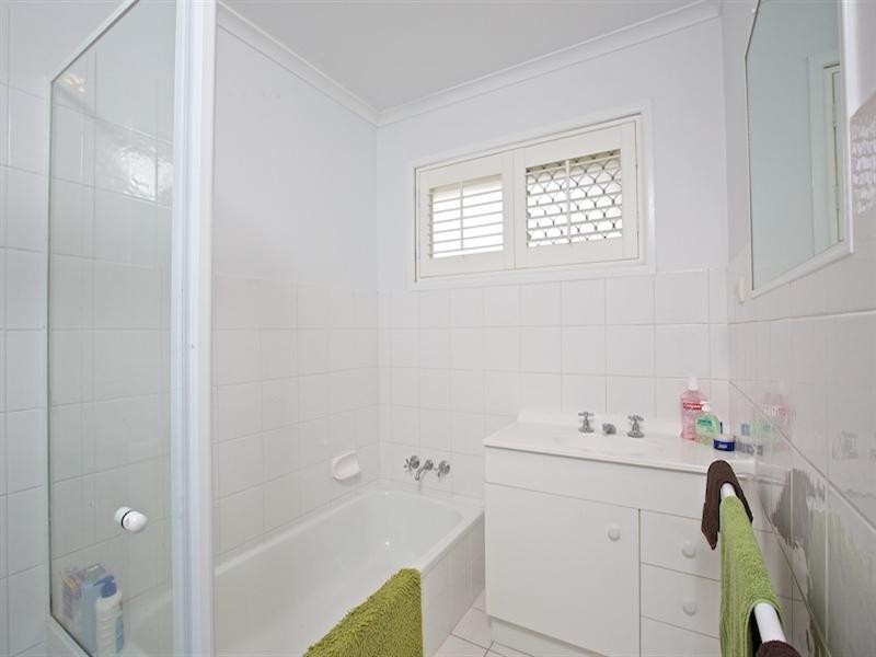 14 Deagon Drive, Runaway Bay QLD 4216