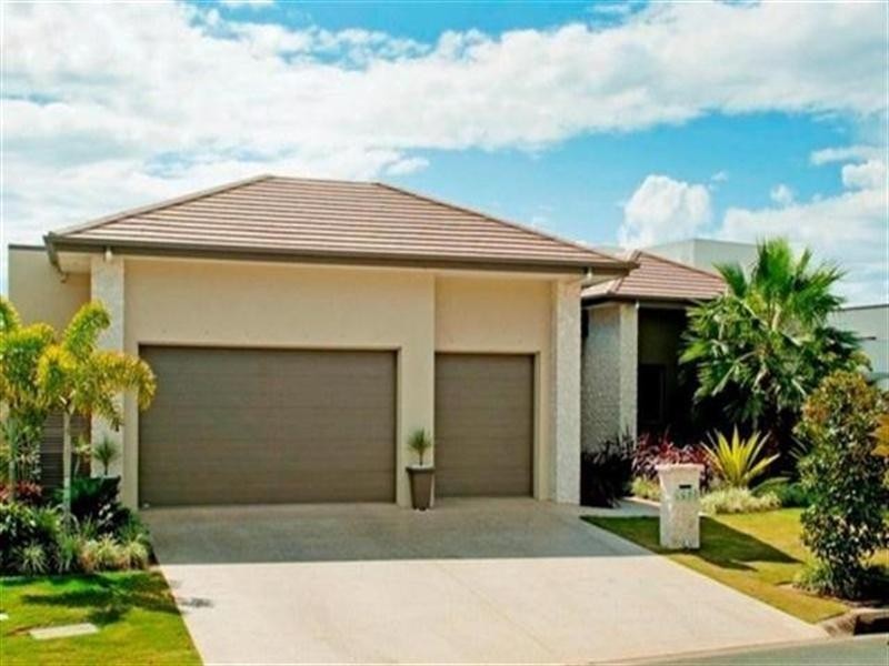 2231 Glengallon Way, Hope Island QLD 4212